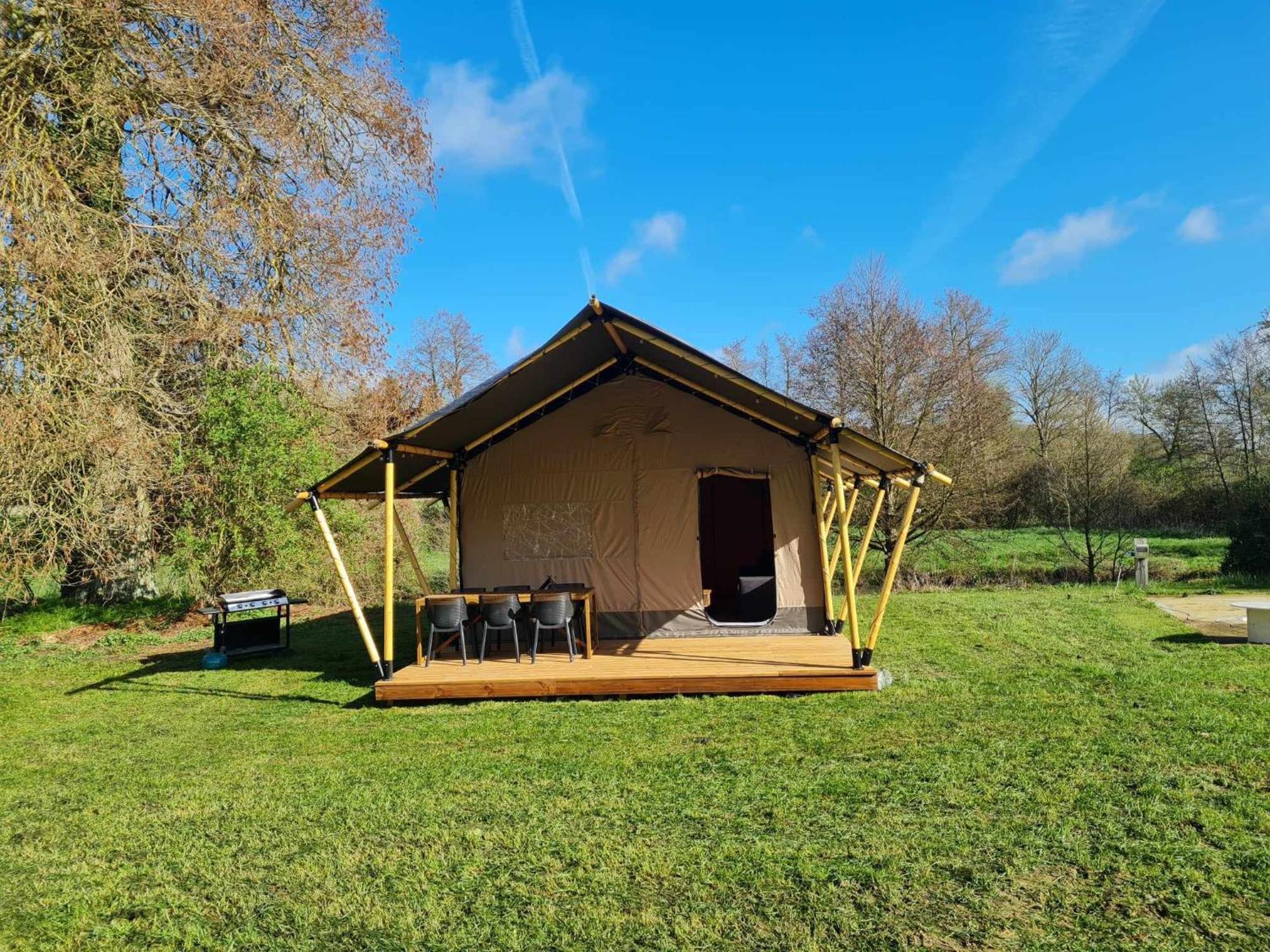 Camping De La Touche Ligueil Exterior photo